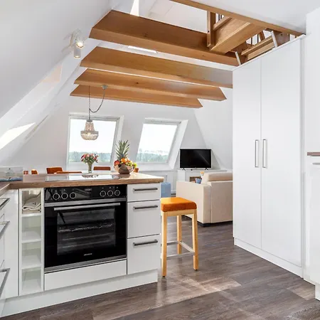 Tom's Hof Ferienwhg Alex Апартаменты Дирхаген